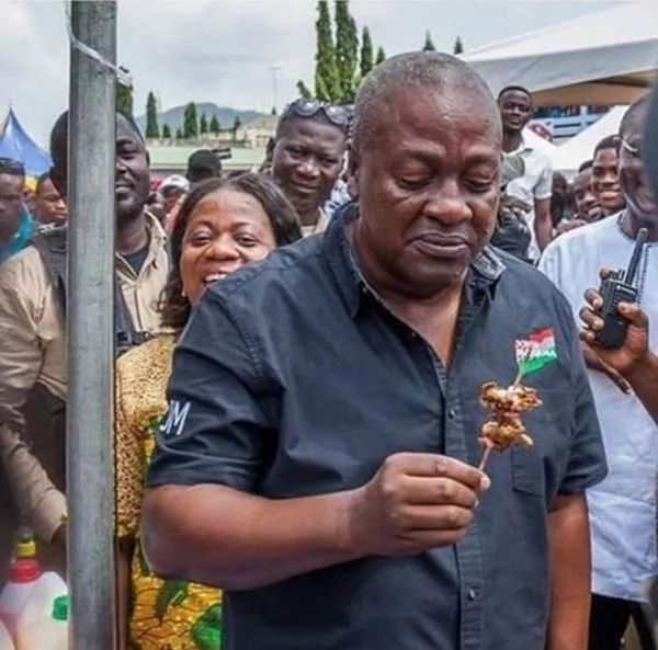 Former President Mahama spotted chewing Chinchinga prior to the 2016 Elections