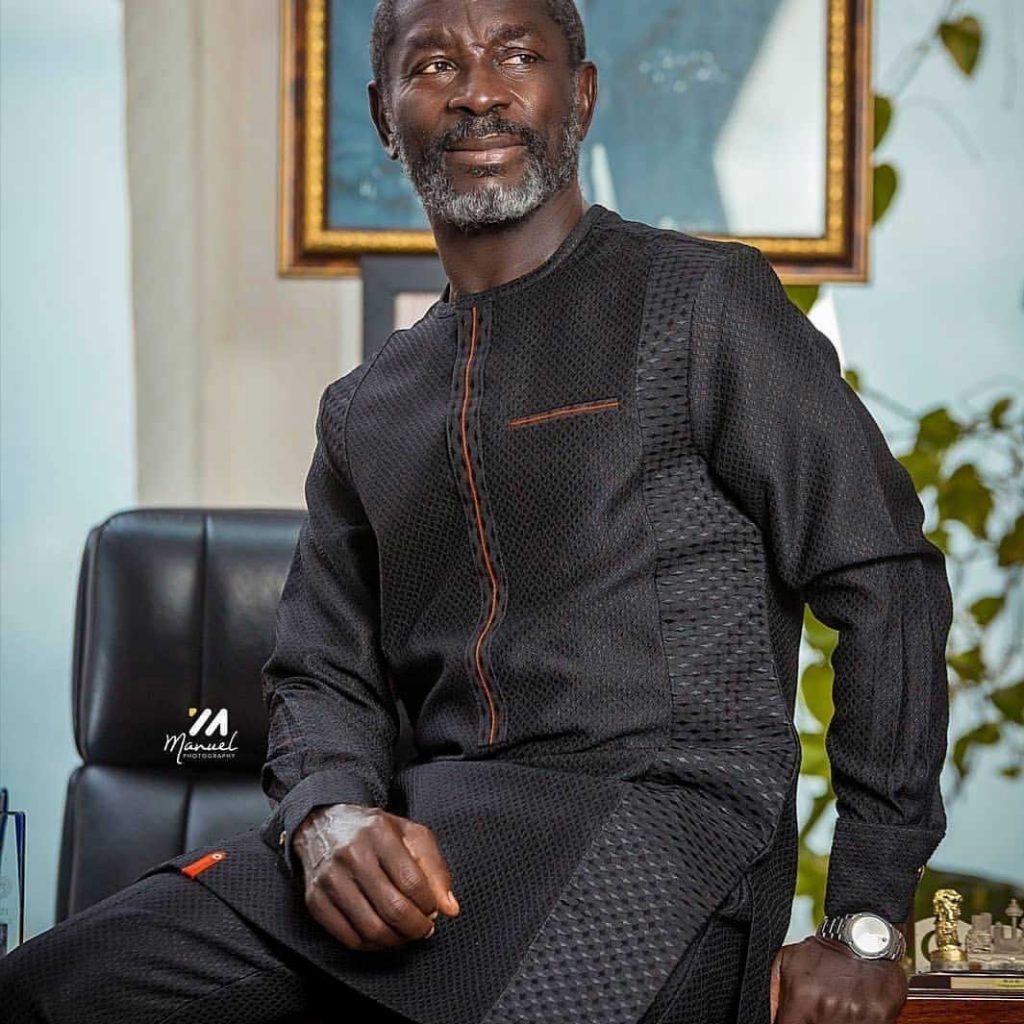 Kofi Amoabeng drops new photos to prove he is not poor