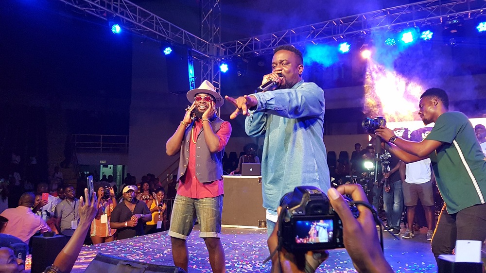 M.anifest and Sarkodie ended their long time beef with a performance at Manifestivities 2019